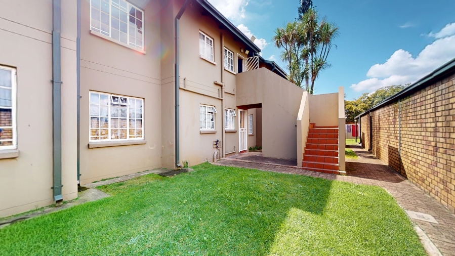 2 Bedroom Property for Sale in Beyers Park Gauteng