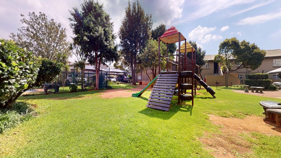 2 Bedroom Property for Sale in Beyers Park Gauteng