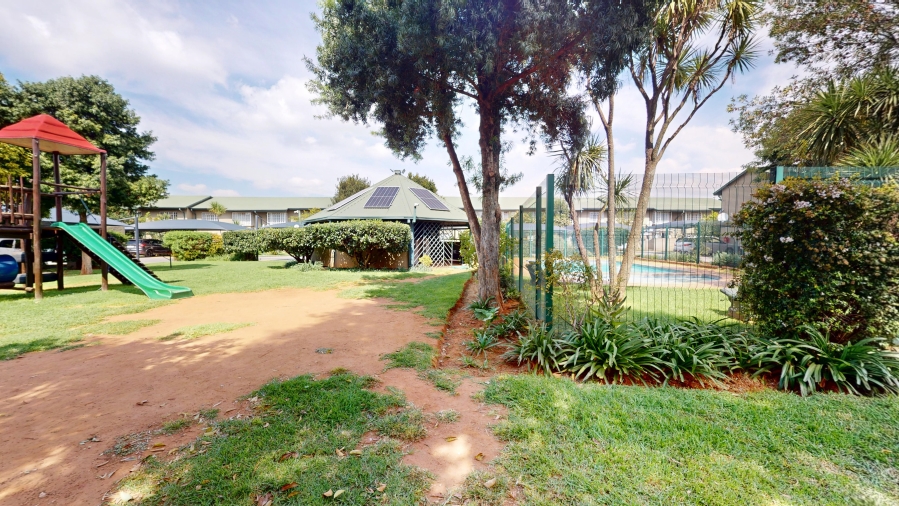2 Bedroom Property for Sale in Beyers Park Gauteng