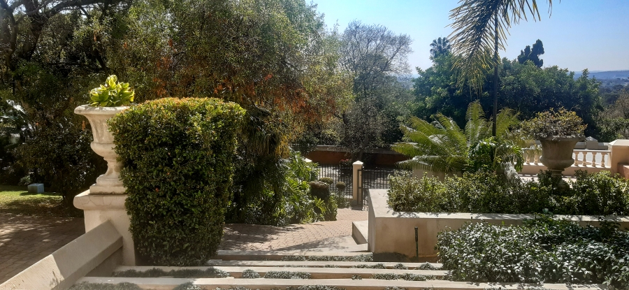 To Let 4 Bedroom Property for Rent in Waterkloof Gauteng