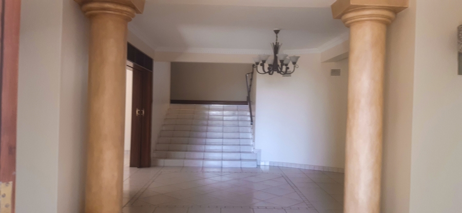 To Let 4 Bedroom Property for Rent in Waterkloof Gauteng