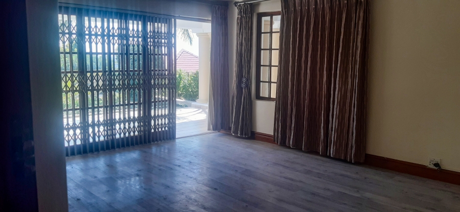 To Let 4 Bedroom Property for Rent in Waterkloof Gauteng