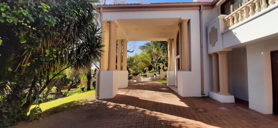 To Let 4 Bedroom Property for Rent in Waterkloof Gauteng