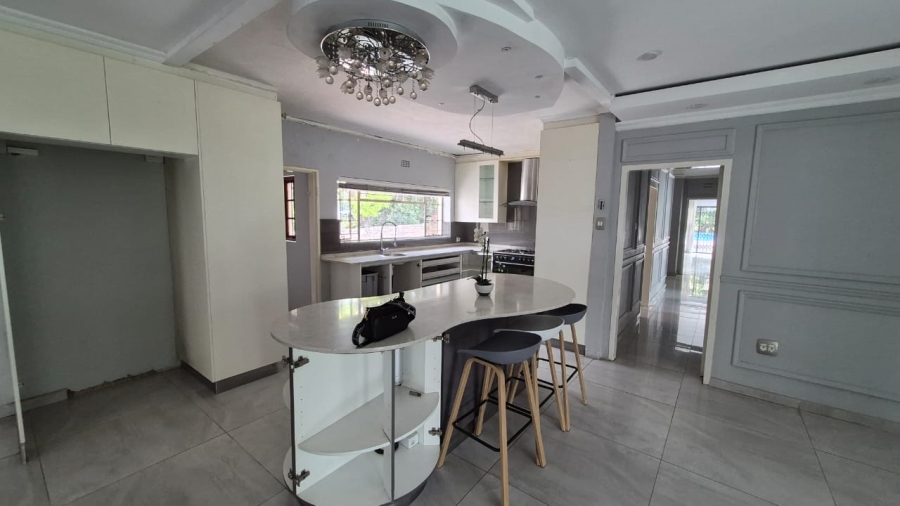 To Let 5 Bedroom Property for Rent in Eastleigh Ridge Gauteng