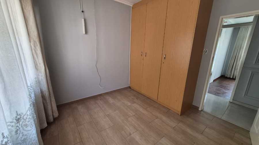 To Let 5 Bedroom Property for Rent in Eastleigh Ridge Gauteng