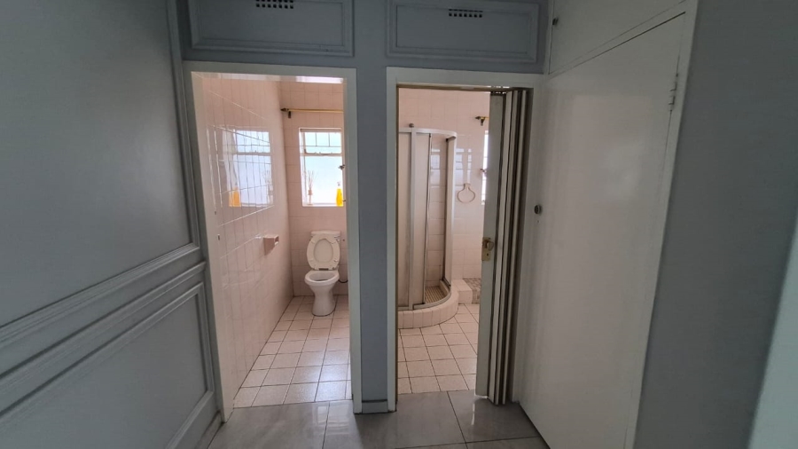 To Let 5 Bedroom Property for Rent in Eastleigh Ridge Gauteng