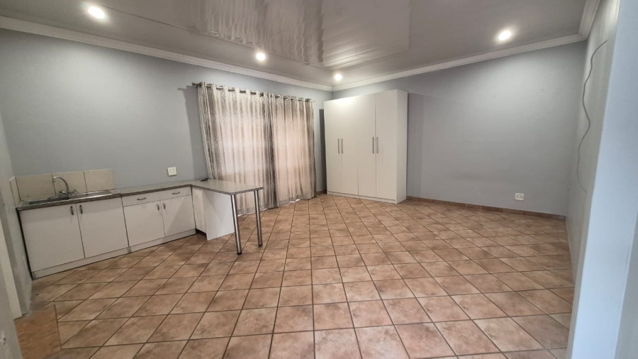 To Let 5 Bedroom Property for Rent in Eastleigh Ridge Gauteng