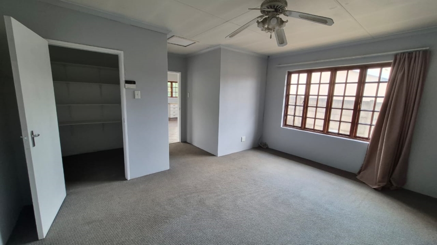 To Let 5 Bedroom Property for Rent in Eastleigh Ridge Gauteng