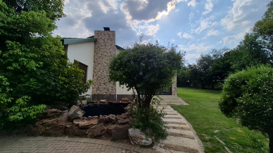 To Let 5 Bedroom Property for Rent in Eastleigh Ridge Gauteng