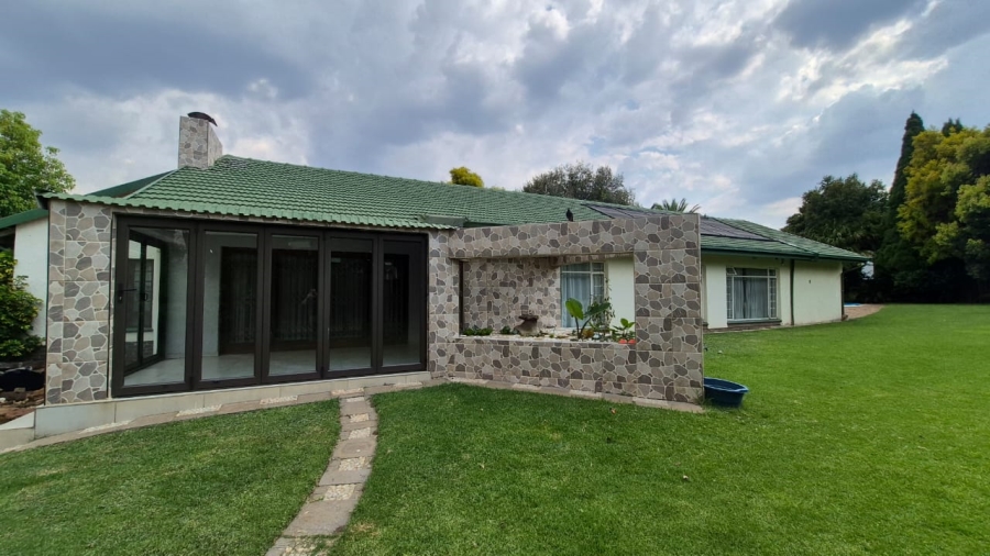 To Let 5 Bedroom Property for Rent in Eastleigh Ridge Gauteng
