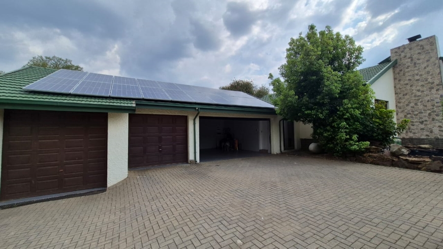 To Let 5 Bedroom Property for Rent in Eastleigh Ridge Gauteng