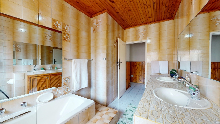 3 Bedroom Property for Sale in Klippoortje Gauteng