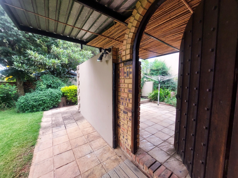 4 Bedroom Property for Sale in Waterkloof Ridge Gauteng