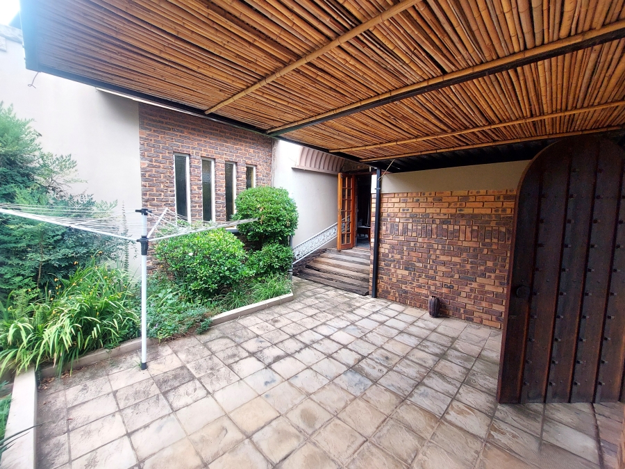 4 Bedroom Property for Sale in Waterkloof Ridge Gauteng