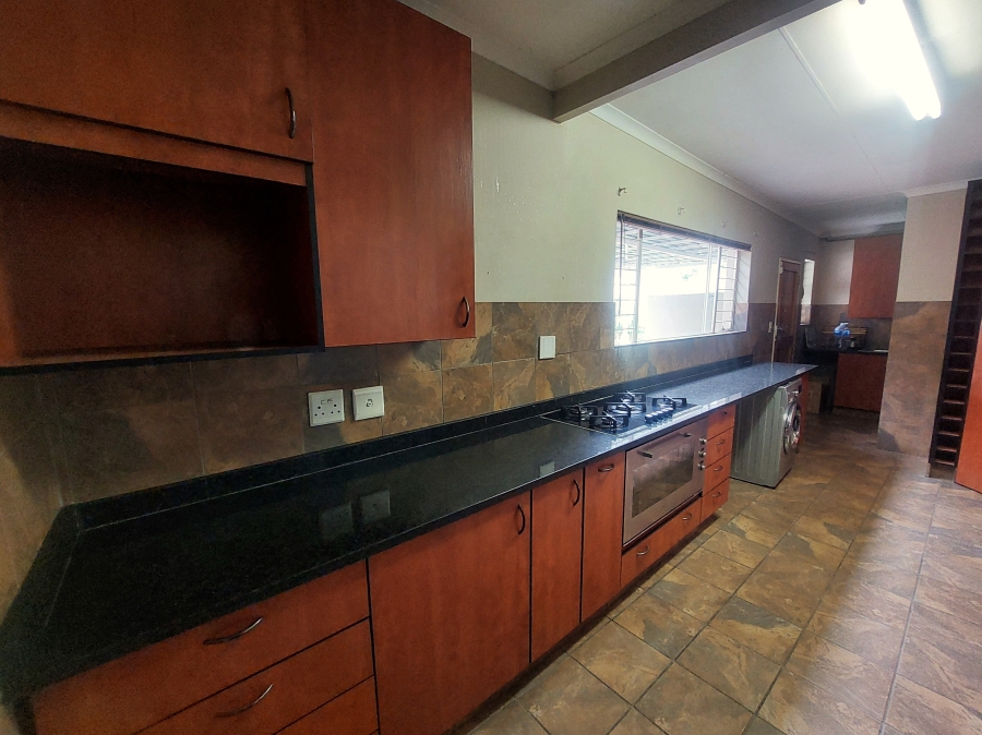 4 Bedroom Property for Sale in Waterkloof Ridge Gauteng