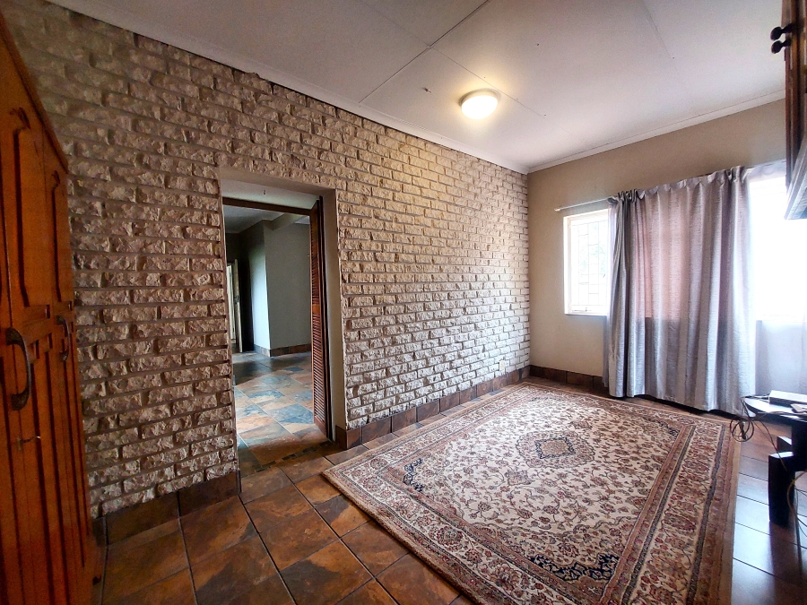 4 Bedroom Property for Sale in Waterkloof Ridge Gauteng