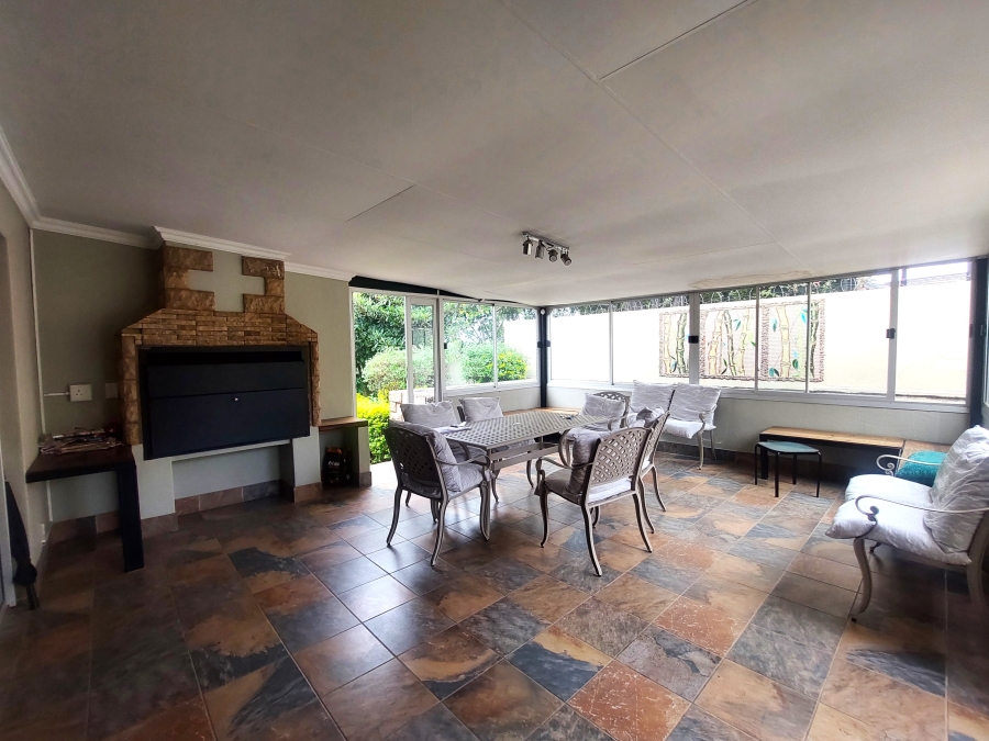 4 Bedroom Property for Sale in Waterkloof Ridge Gauteng