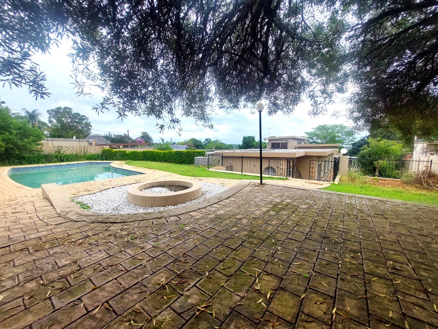 4 Bedroom Property for Sale in Waterkloof Ridge Gauteng