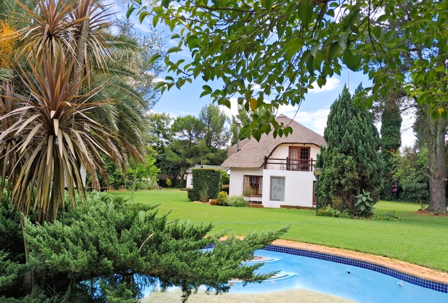 8 Bedroom Property for Sale in Glen Austin Gauteng