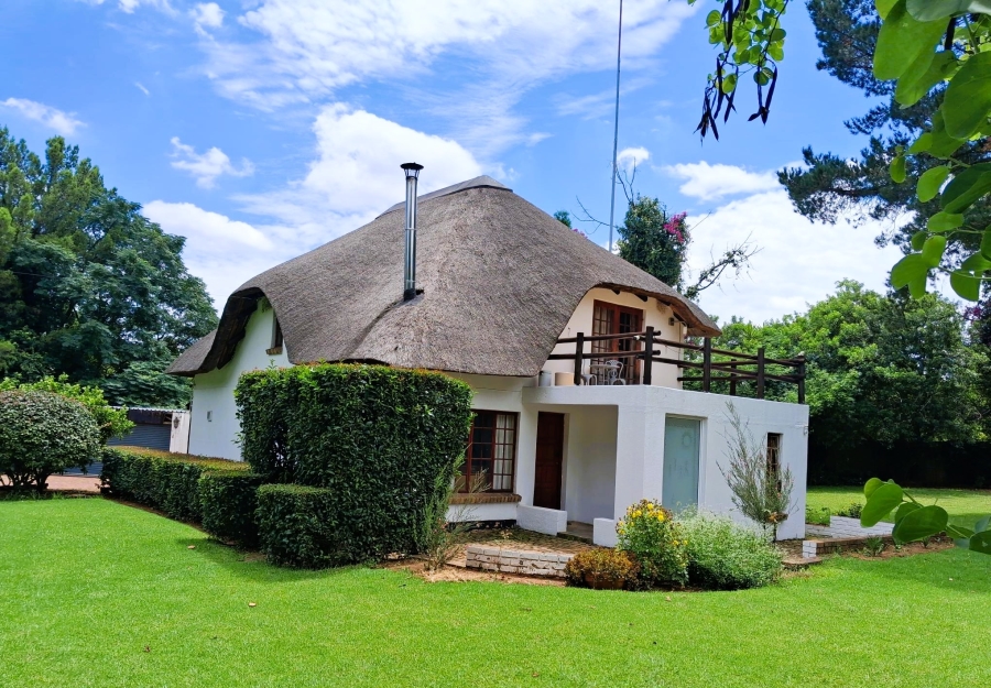 8 Bedroom Property for Sale in Glen Austin Gauteng