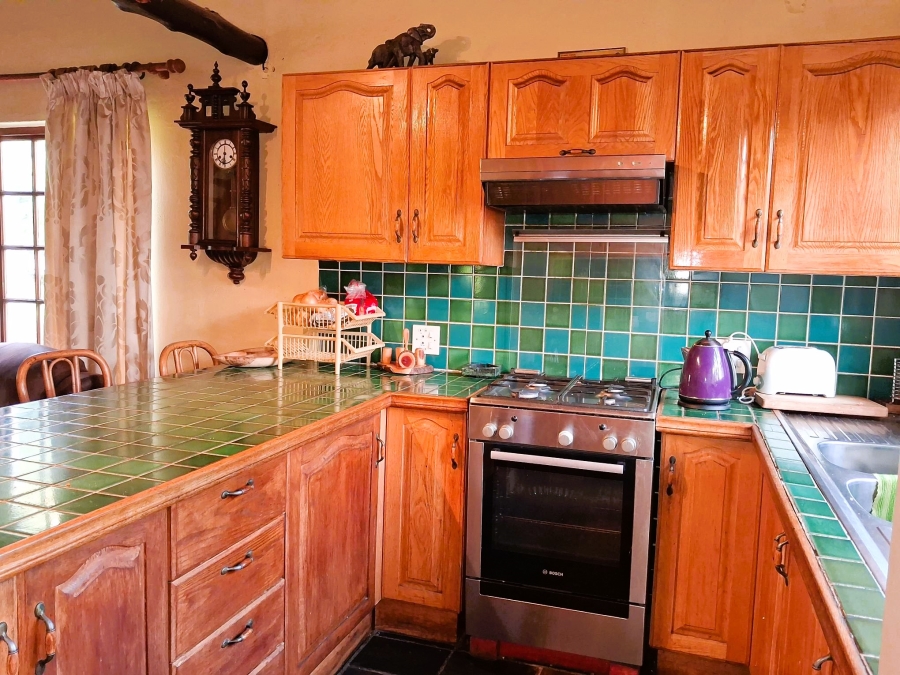 8 Bedroom Property for Sale in Glen Austin Gauteng