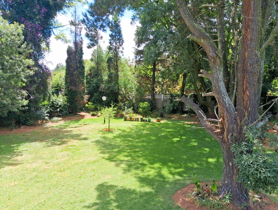 8 Bedroom Property for Sale in Glen Austin Gauteng