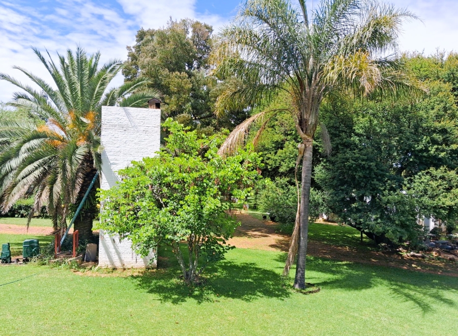 8 Bedroom Property for Sale in Glen Austin Gauteng