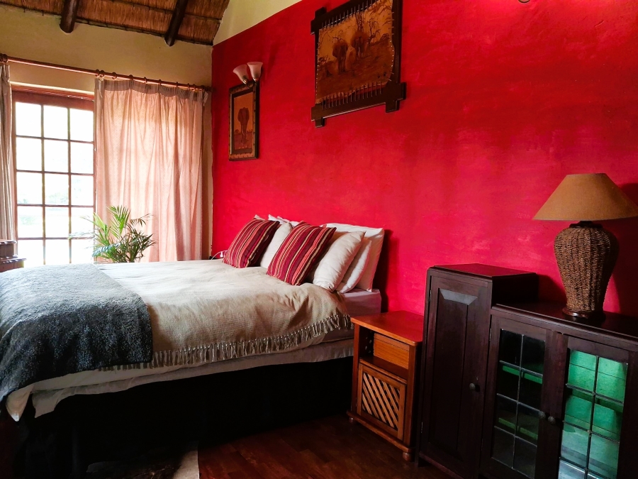 8 Bedroom Property for Sale in Glen Austin Gauteng