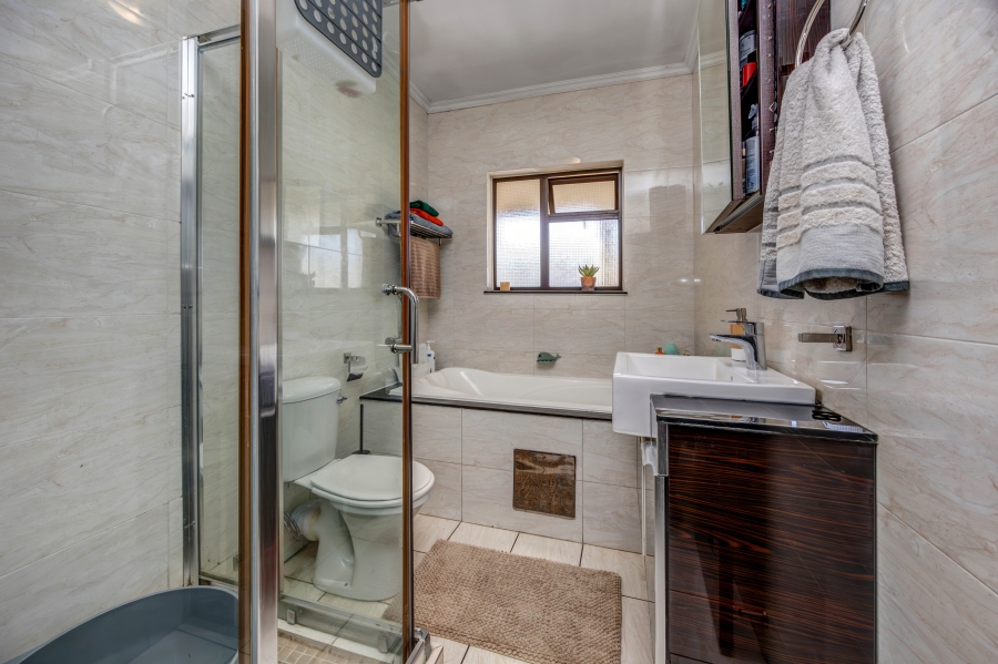 2 Bedroom Property for Sale in Craigavon Gauteng