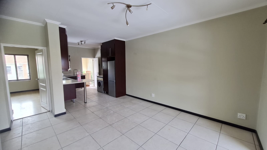 To Let 2 Bedroom Property for Rent in Greenstone Hill Gauteng