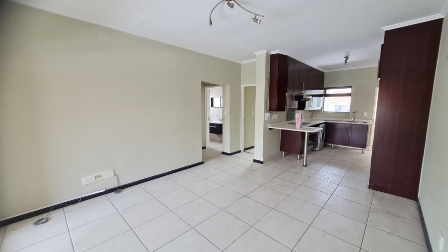 To Let 2 Bedroom Property for Rent in Greenstone Hill Gauteng