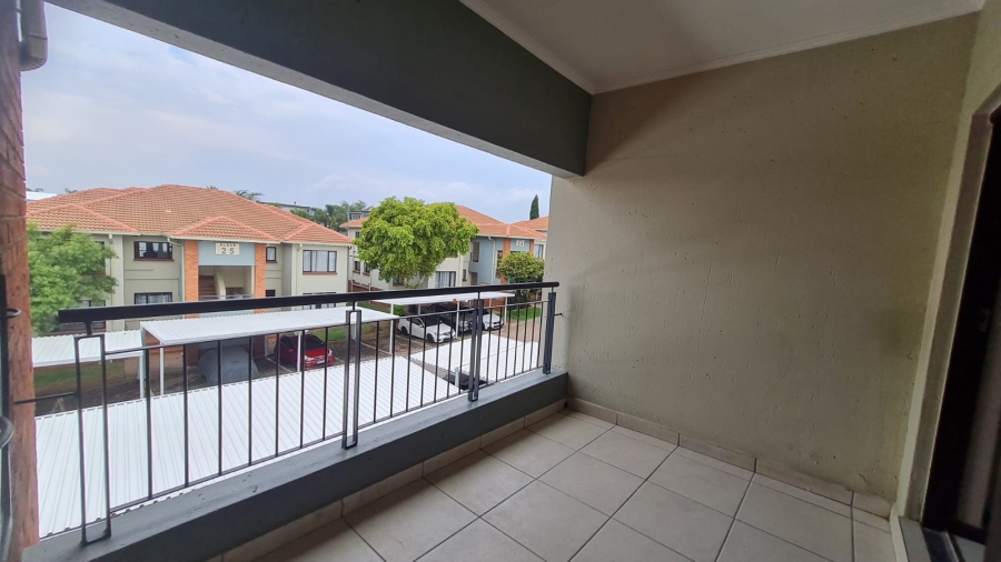 To Let 2 Bedroom Property for Rent in Greenstone Hill Gauteng