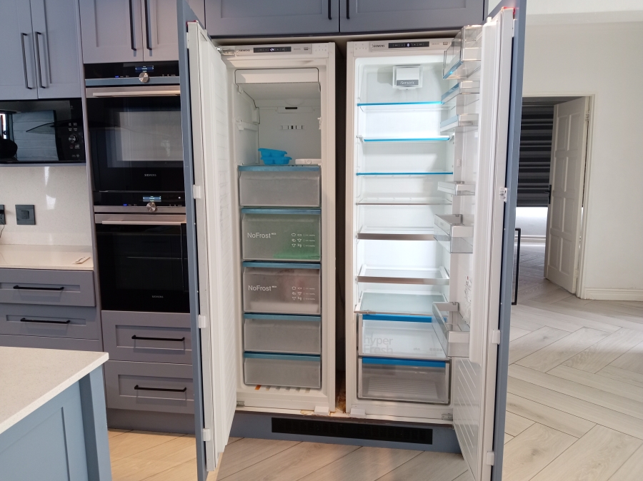 5 Bedroom Property for Sale in Alan Manor Gauteng