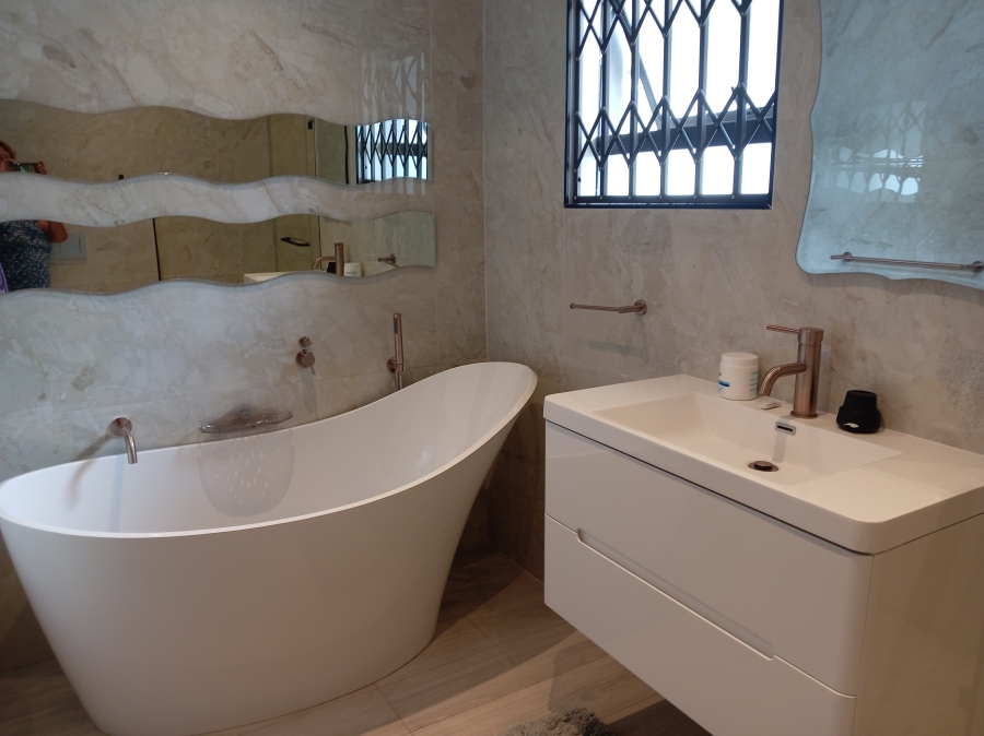 5 Bedroom Property for Sale in Alan Manor Gauteng