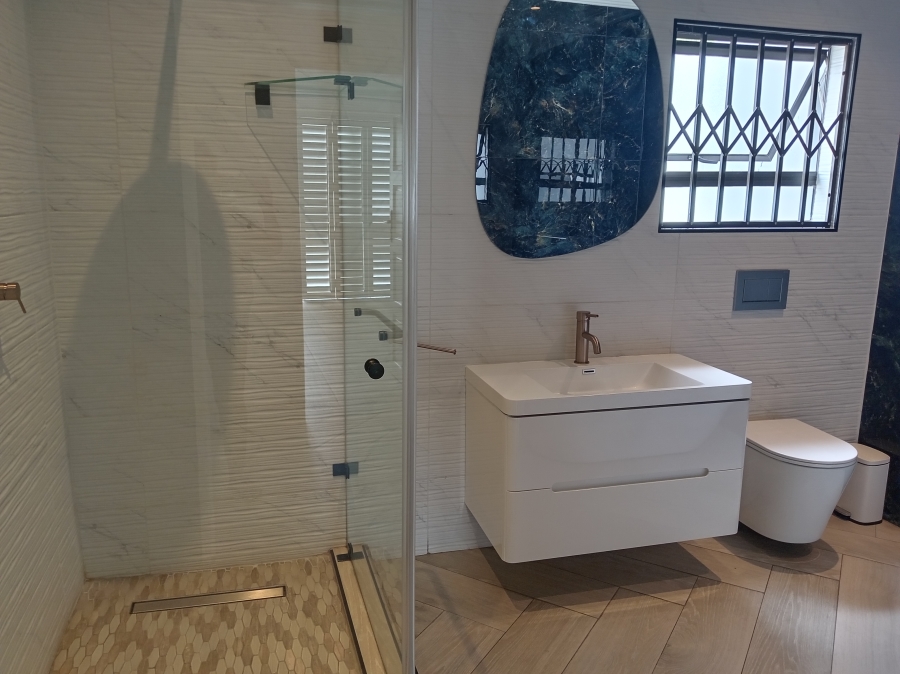 5 Bedroom Property for Sale in Alan Manor Gauteng