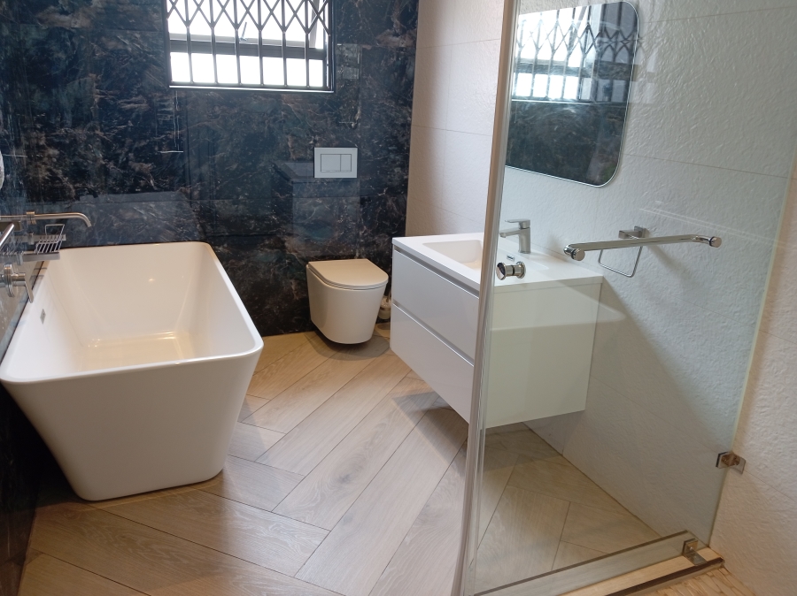 5 Bedroom Property for Sale in Alan Manor Gauteng