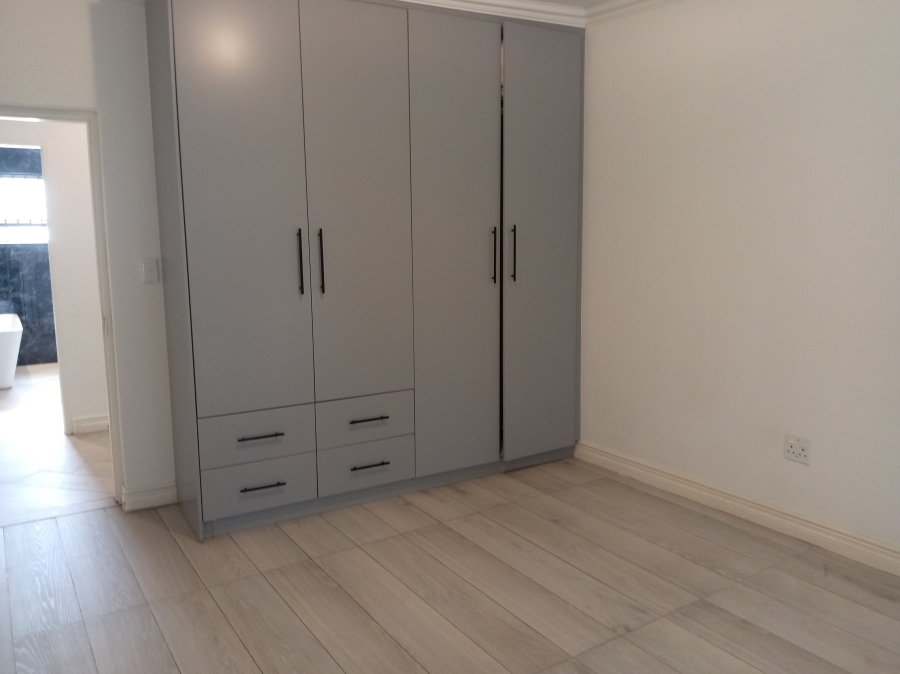 5 Bedroom Property for Sale in Alan Manor Gauteng