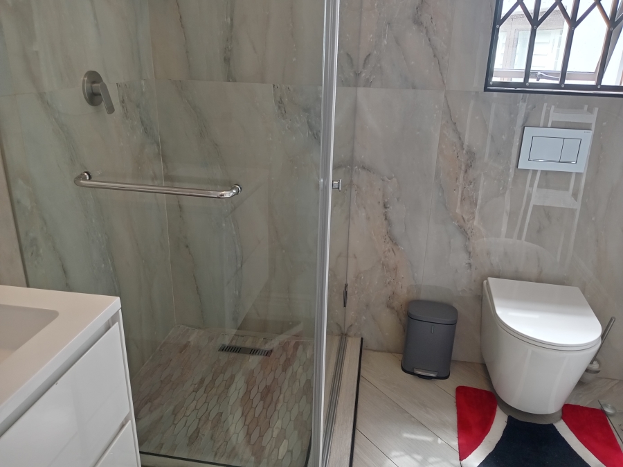 5 Bedroom Property for Sale in Alan Manor Gauteng