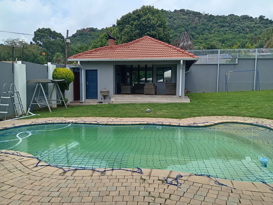 5 Bedroom Property for Sale in Alan Manor Gauteng
