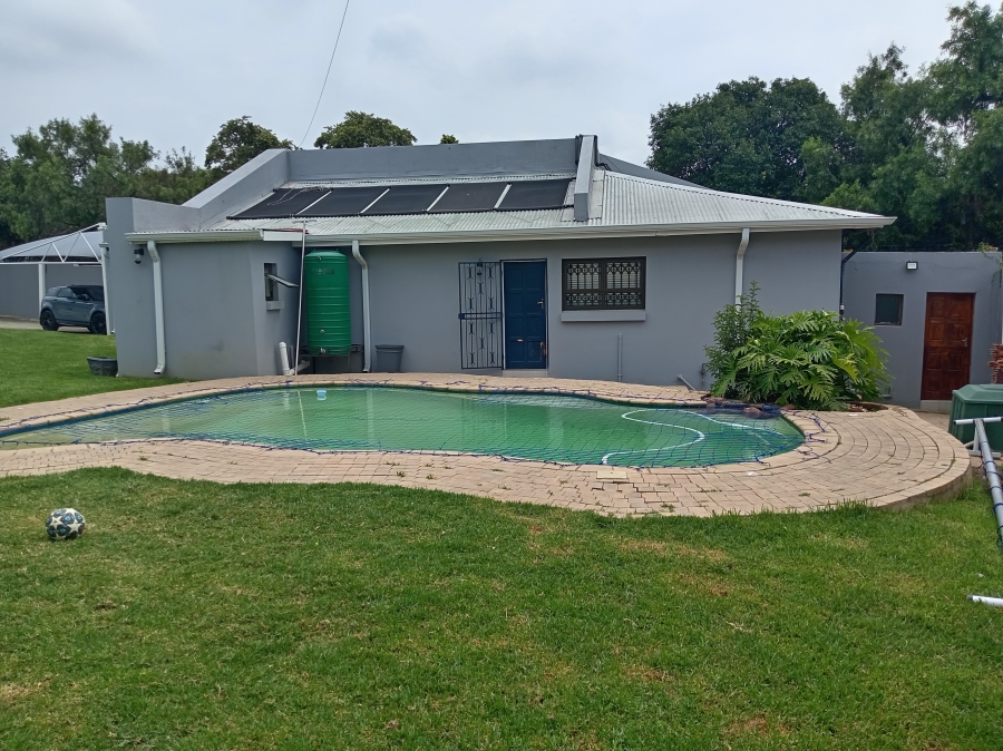 5 Bedroom Property for Sale in Alan Manor Gauteng