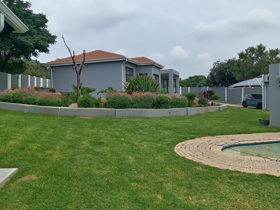 5 Bedroom Property for Sale in Alan Manor Gauteng