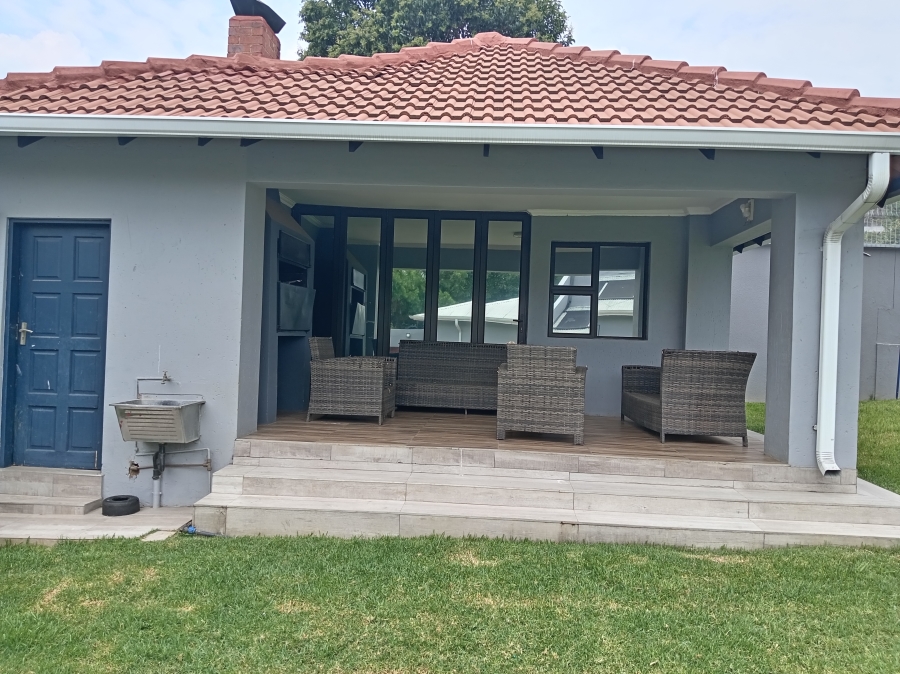 5 Bedroom Property for Sale in Alan Manor Gauteng
