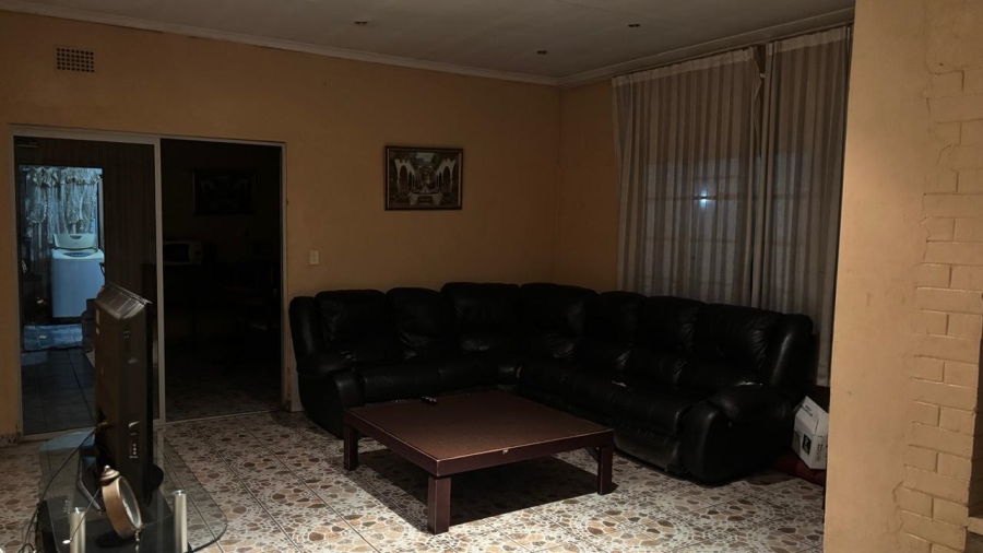 3 Bedroom Property for Sale in Elandsfontein Rail Gauteng