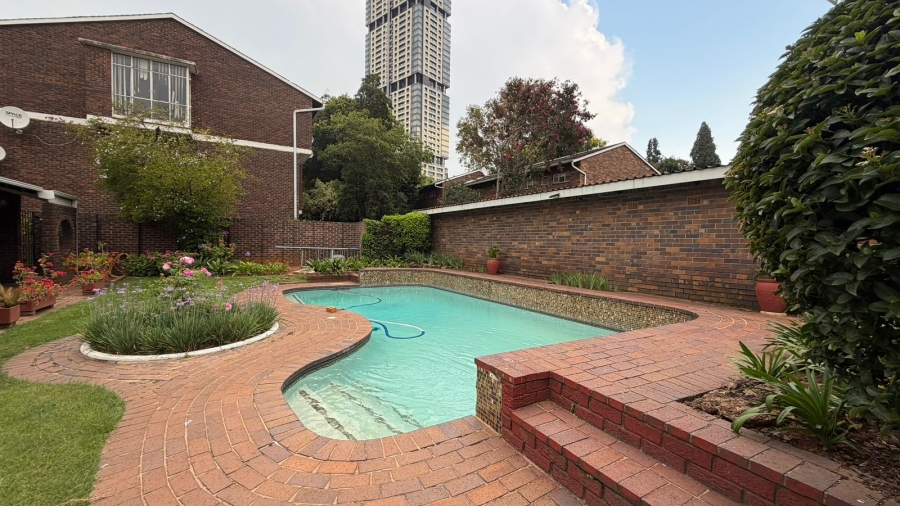 2 Bedroom Property for Sale in Sandown Gauteng