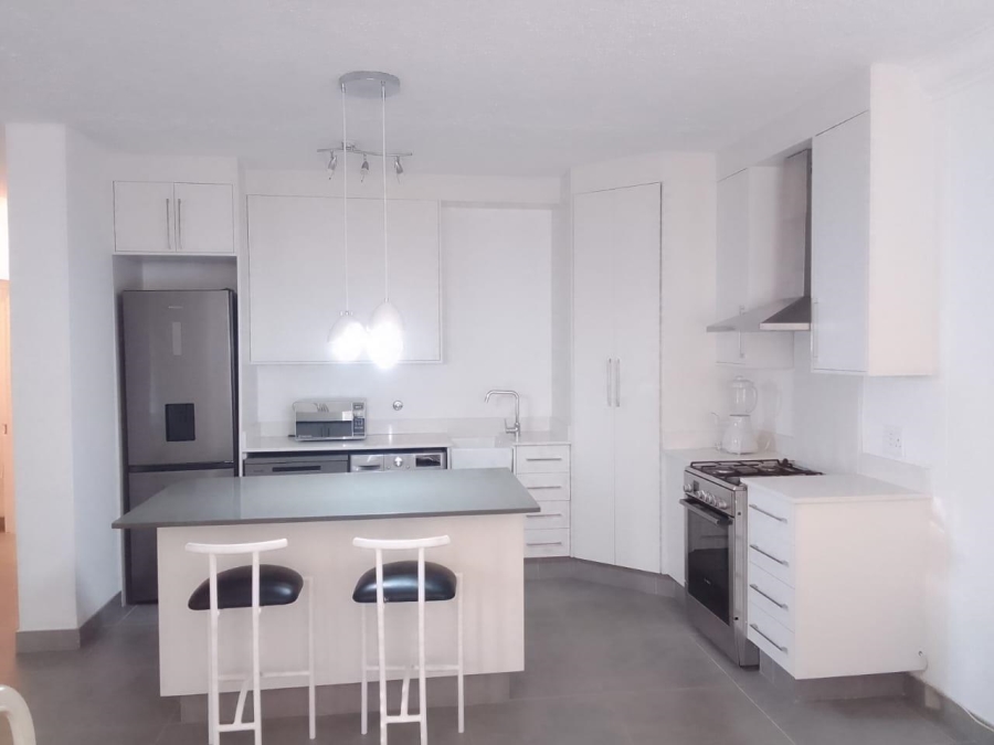 To Let 2 Bedroom Property for Rent in Sandhurst Gauteng