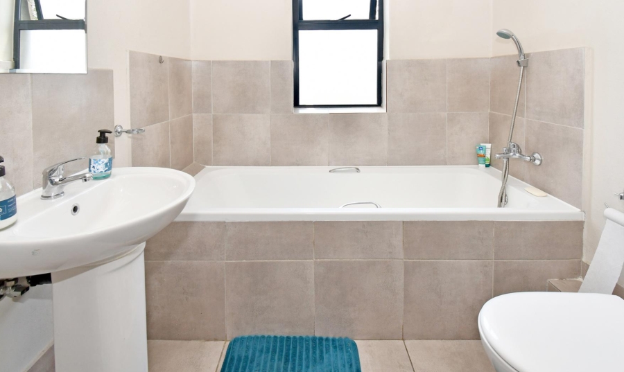 2 Bedroom Property for Sale in Rynfield Gauteng