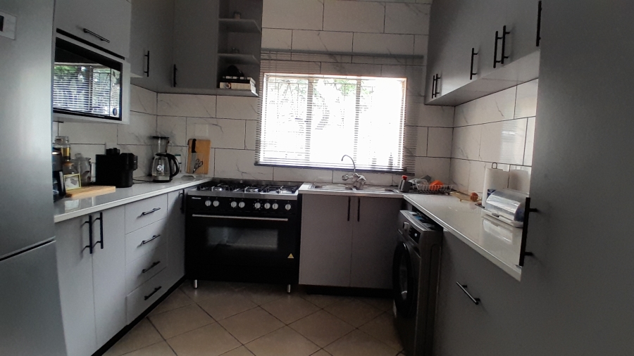 3 Bedroom Property for Sale in Pretoria Gardens Gauteng