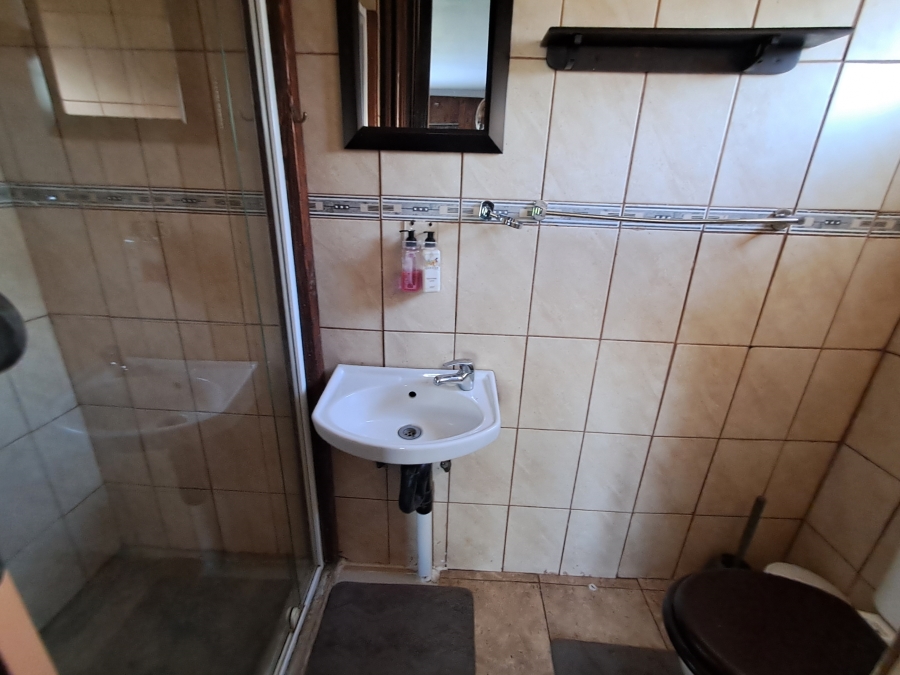 To Let 4 Bedroom Property for Rent in Zeekoefontein Gauteng