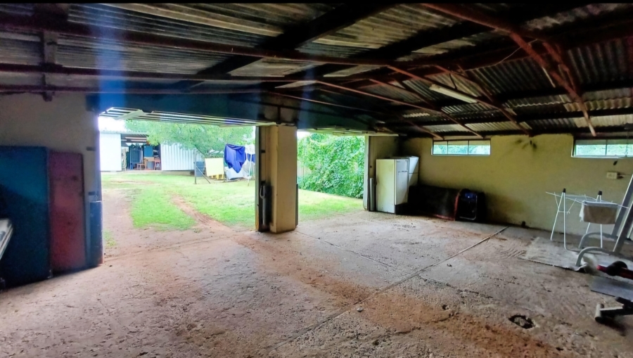 To Let 4 Bedroom Property for Rent in Zeekoefontein Gauteng