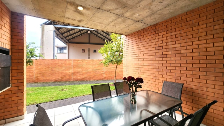 2 Bedroom Property for Sale in Six Fountains Residential Estate Gauteng